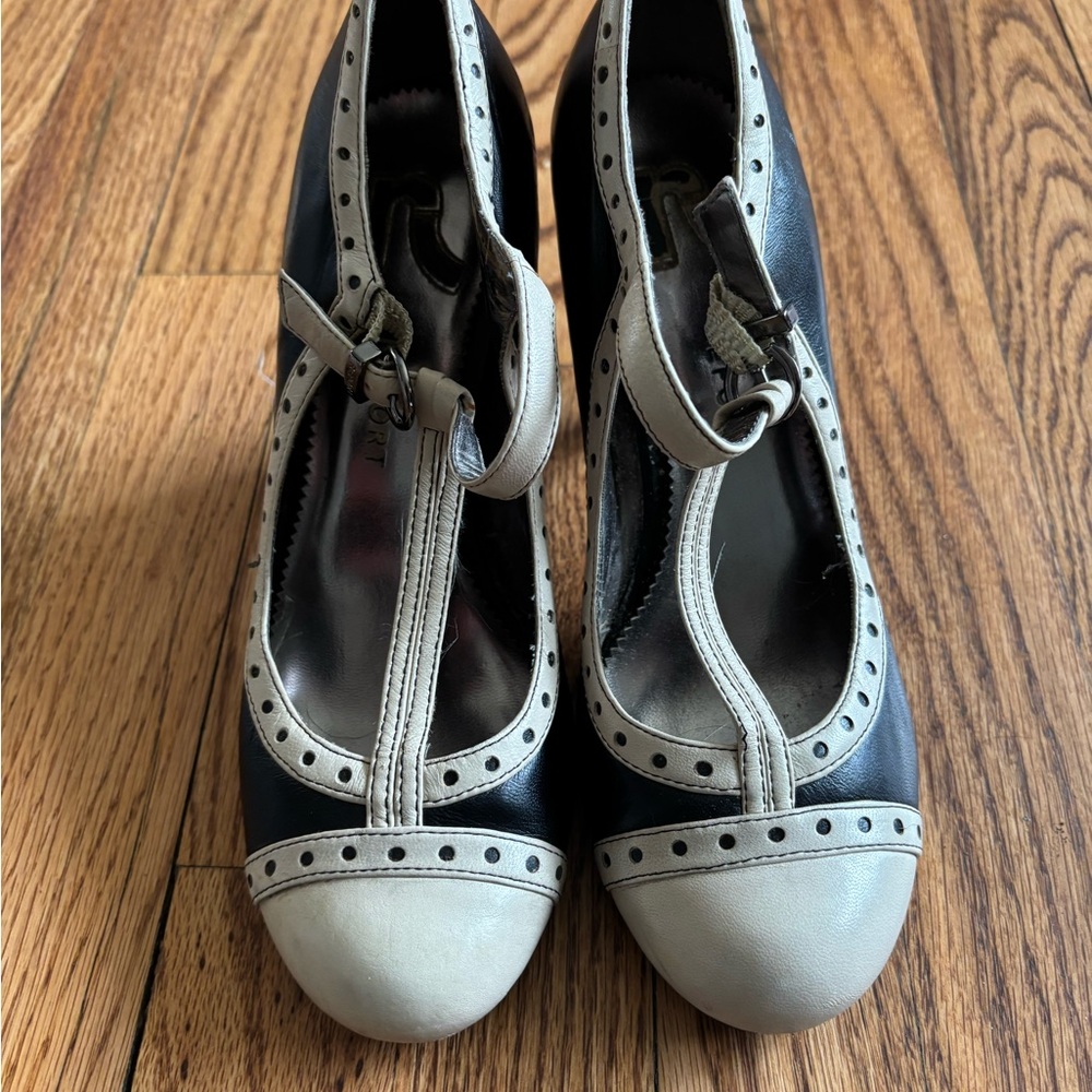 Stylish Black and White Women's Shoes